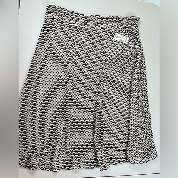 dressbarn Black and White Zigzag A-Line Skirt, XL,  NWT - Picture 6 of 10